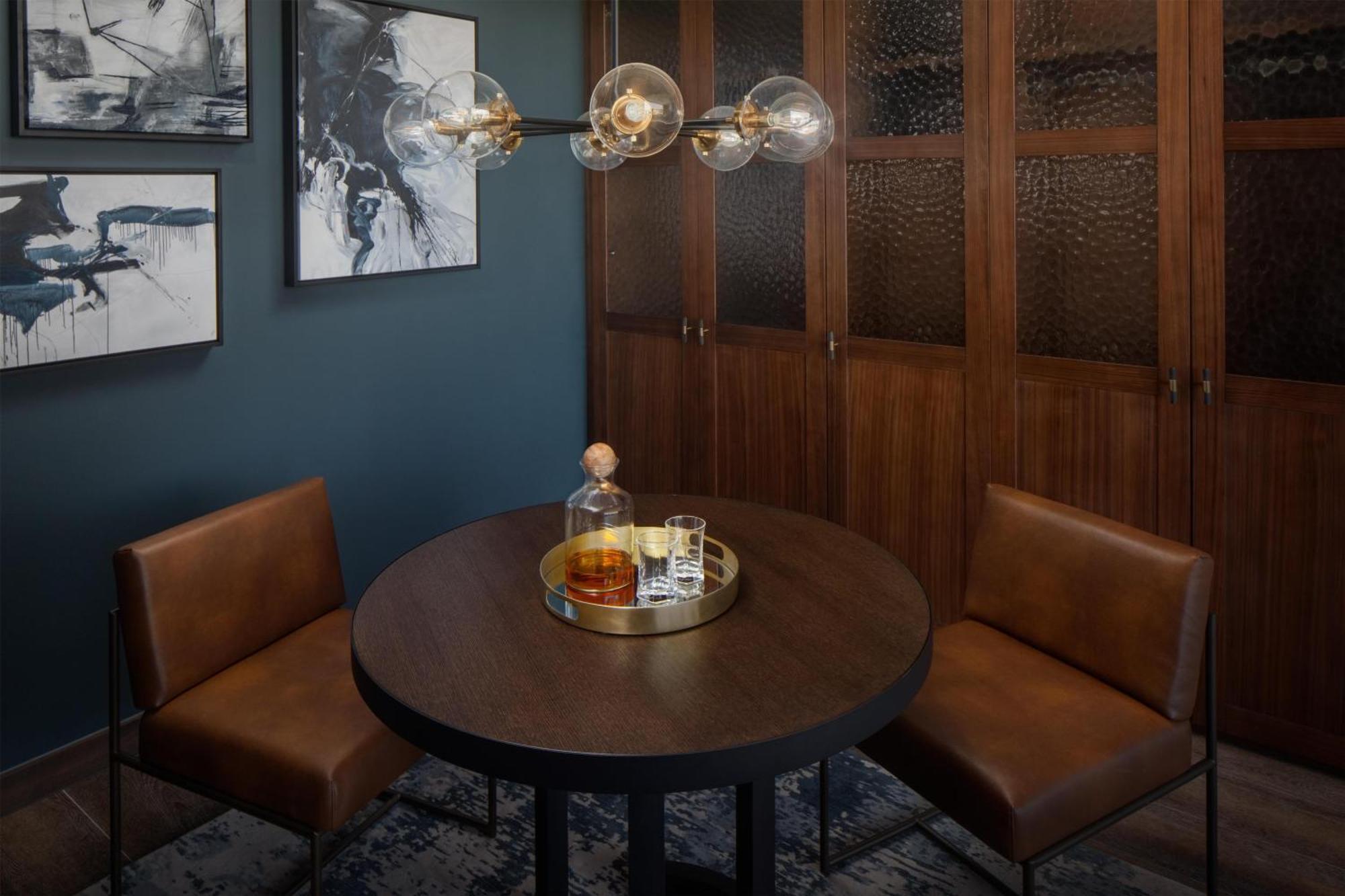 King Studio Suite